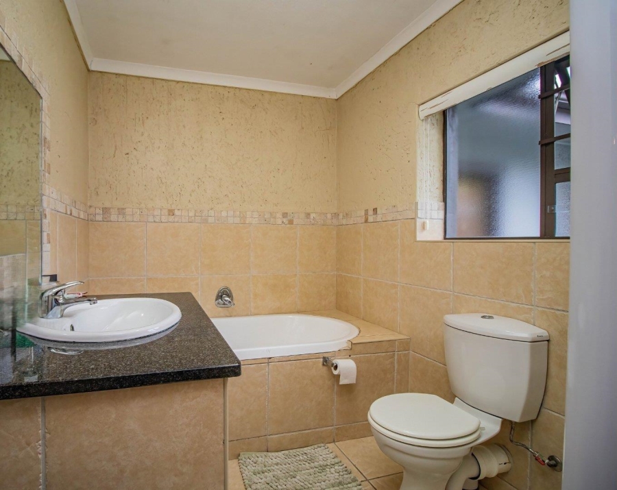 4 Bedroom Property for Sale in Island View Western Cape